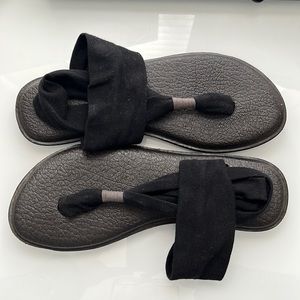 Sanuk Yoga Sling Sandals (black, size 8)